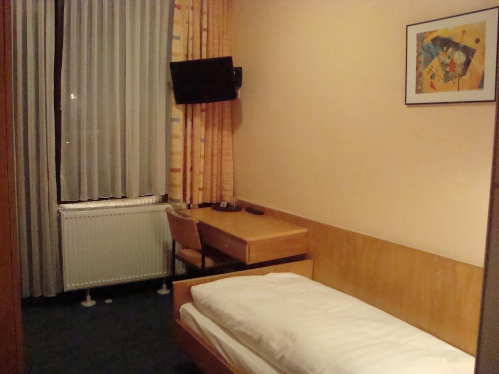 Hotel Gartenhof Mühlheim الغرفة الصورة